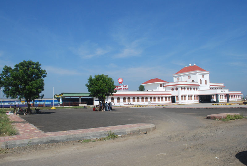 Shirdi_sai_nagar_railway_station (10)