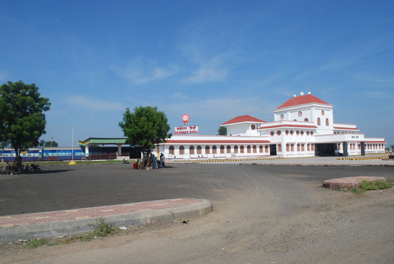 Shirdi_sai_nagar_railway_station (13)